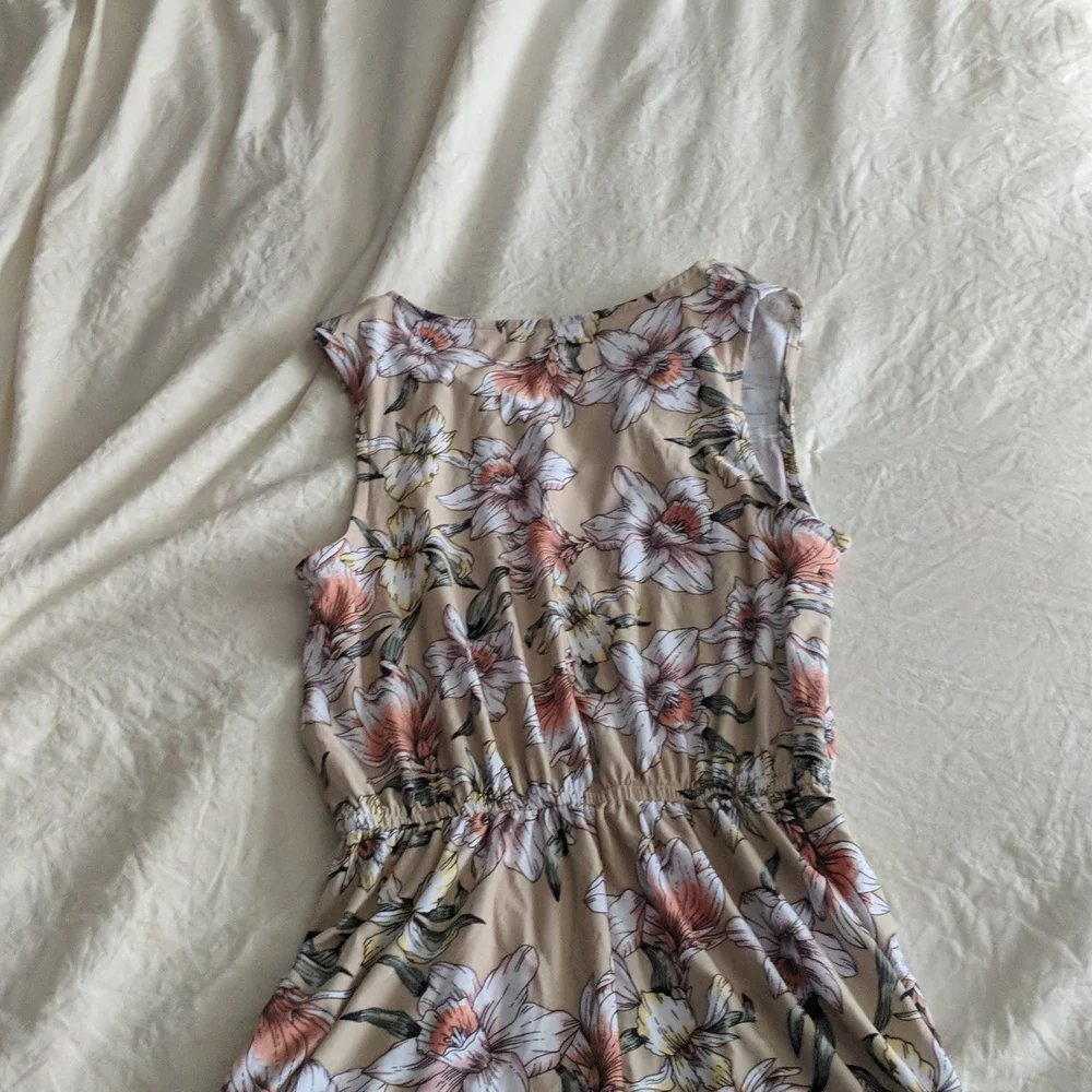 Street wear society size s Floral Jumpsuit. - Picture 3 of 5